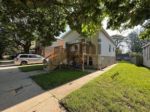 Building Photo - 4635 Towle Ave
