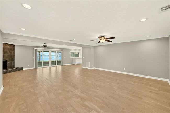 Foto del edificio - 5434 Oakhurst Dr