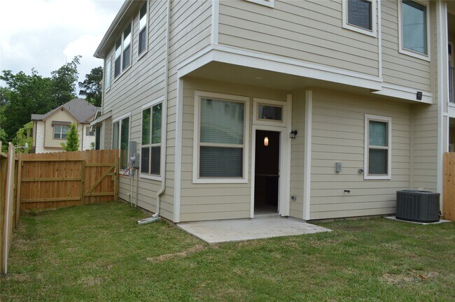 Foto del edificio - 28043 Rocky Heights Dr