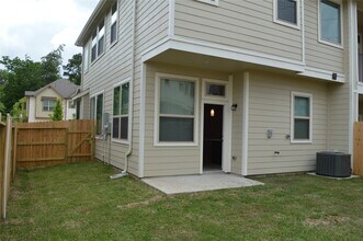 Building Photo - 28043 Rocky Heights Dr