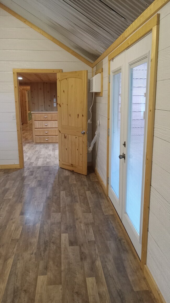Building Photo - 5079 TX-135