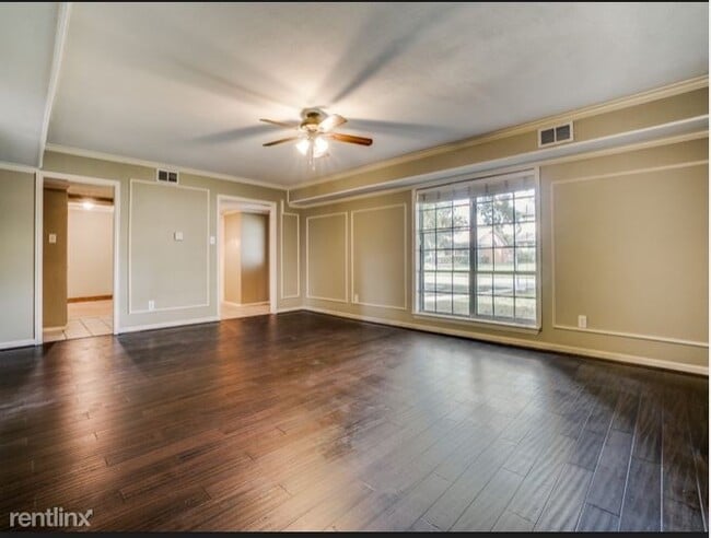 Building Photo - 6 br, 3 bath House - 11227 Drummond Dr