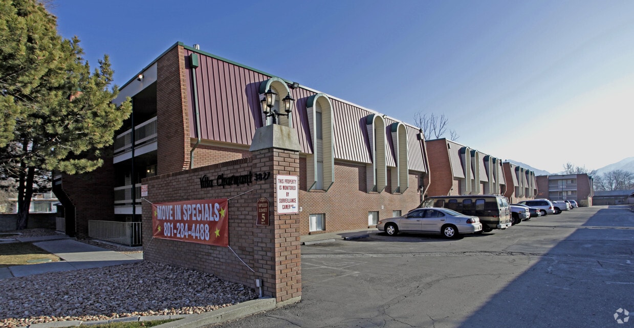 Primary Photo - Villa Charmont Apartments