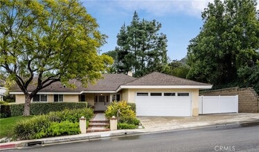 Building Photo - 3150 Dona Maria Dr