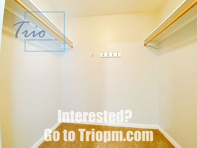 Photo - 1367 Lake Dr House