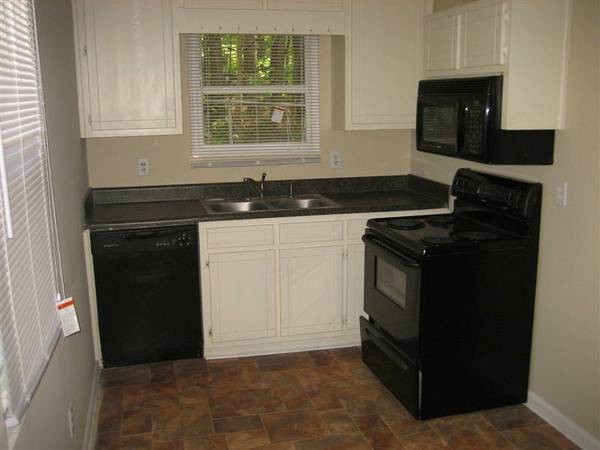 Foto del edificio - 1037 Old Powder Springs Rd SW
