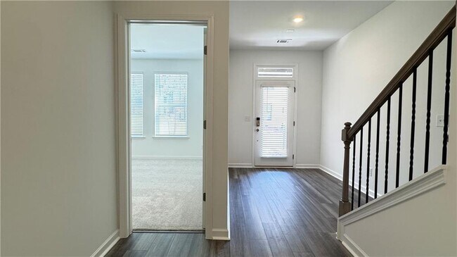 Building Photo - 55 Peeples Dr