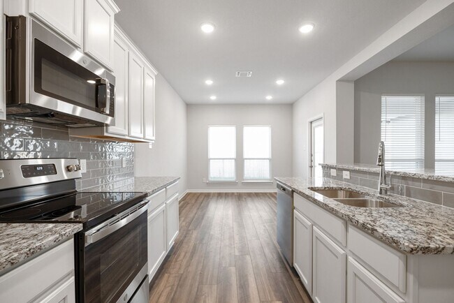 Building Photo - Coming soon! Large 4 bedroom | 2 bath