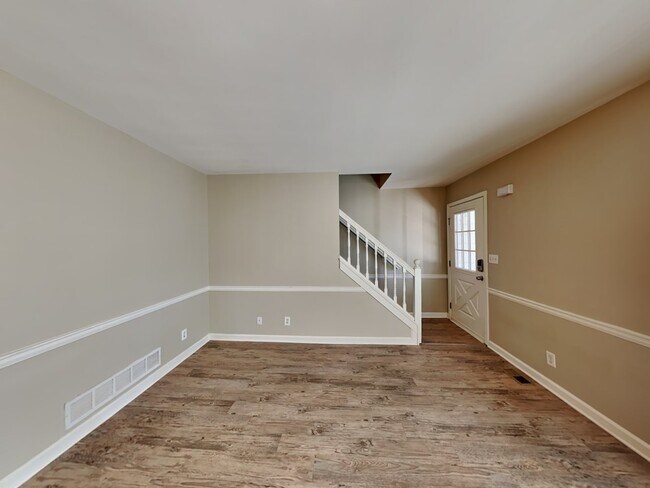 Building Photo - 2292 Jade Dr