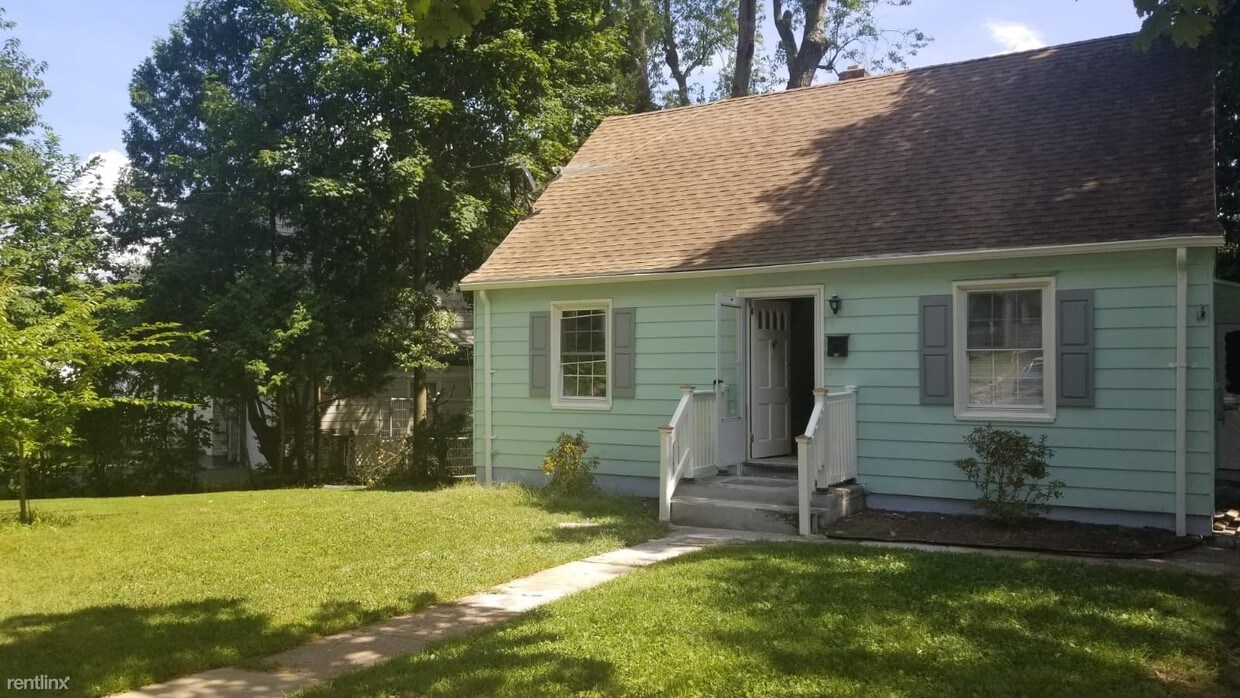 Primary Photo - 4 br, 2 bath House - 25 Greenhill Ter