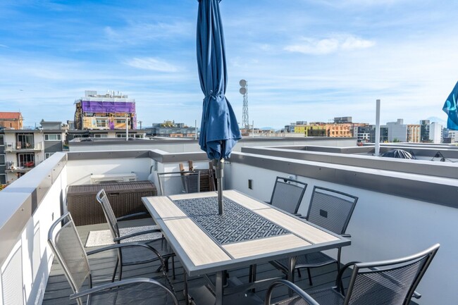 Foto del edificio - 2Bd/1.75Ba Seattle Townhouse