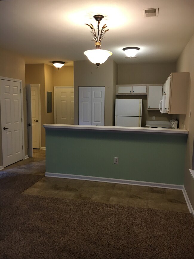 Foto del edificio - 1302 River Oaks Dr