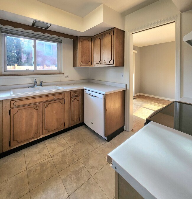 Foto del edificio - 1340 Greenwillow Ln