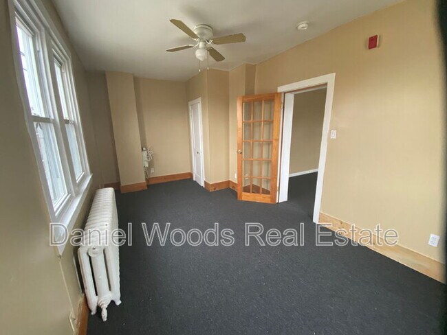 Foto del edificio - 1614 68th Ave