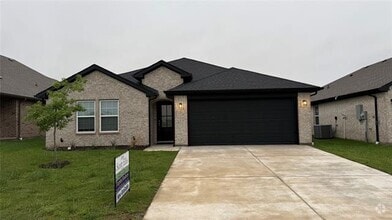 Building Photo - 1303 Brad Keller Dr