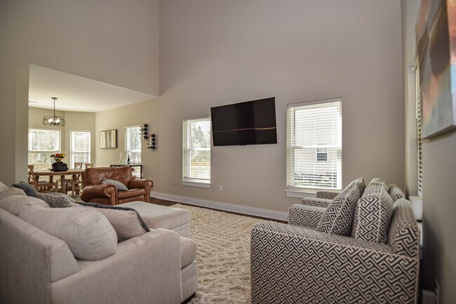 Building Photo - 3575 Walter Dr