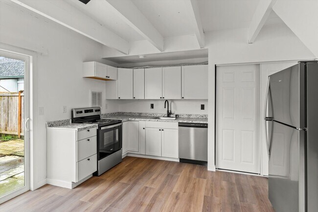 Foto del edificio - Cute 3 bed 2 bath town home