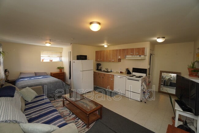 Photo - 1432 N Gaylord St Apartment