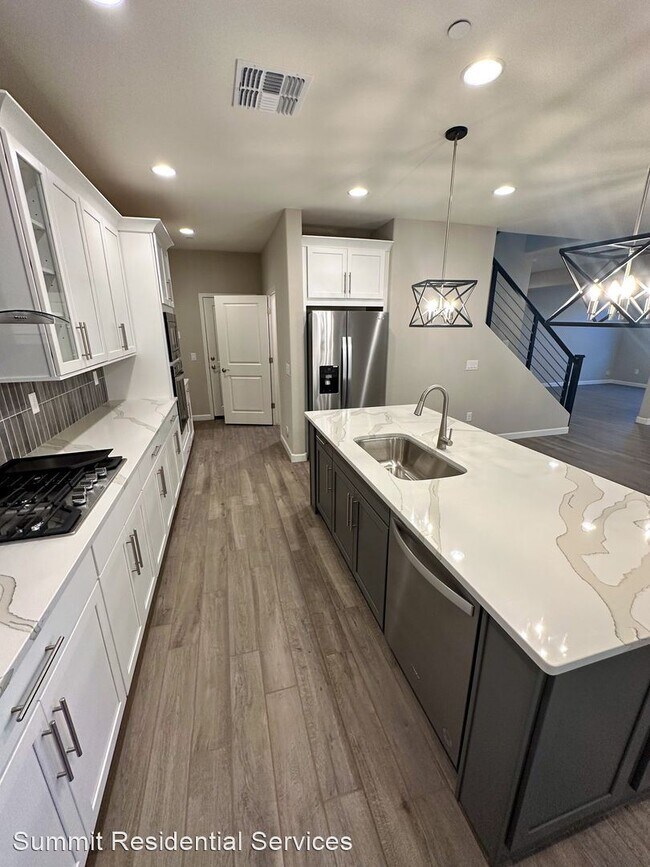 Foto del edificio - 4 br, 2.5 bath House - 13869 E. Red Oaks D...