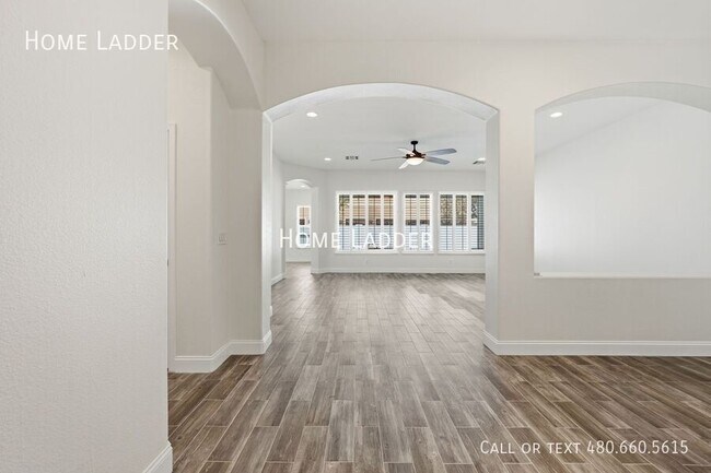 Building Photo - 5080 S McClelland Dr