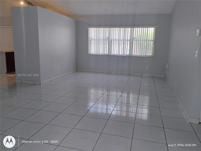 Building Photo - 6766 NW 69th Ct