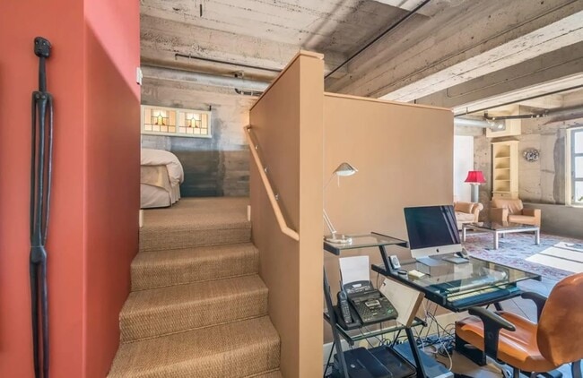 Building Photo - 201 4th St