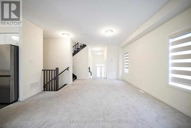 Building Photo - 9 Tarrison St
