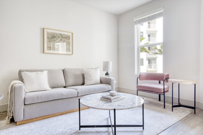 Building Photo - 44758 Old Warm Springs Blvd