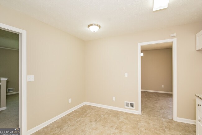 Building Photo - 6410 Ashdale Dr