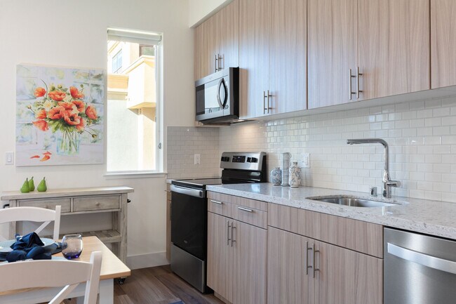Interior Photo - Sunsweet Apartments