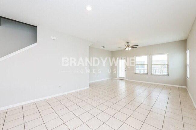 Building Photo - 5573 Mercado Dr