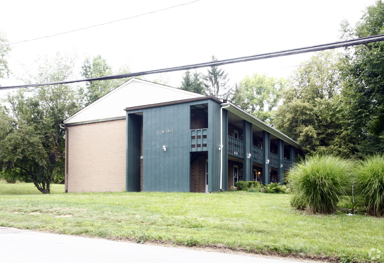 Primary Photo - Brittain Road Apartments