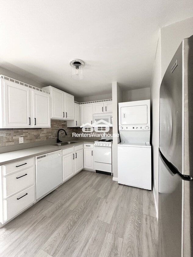 Primary Photo - 1237 W Pierce St