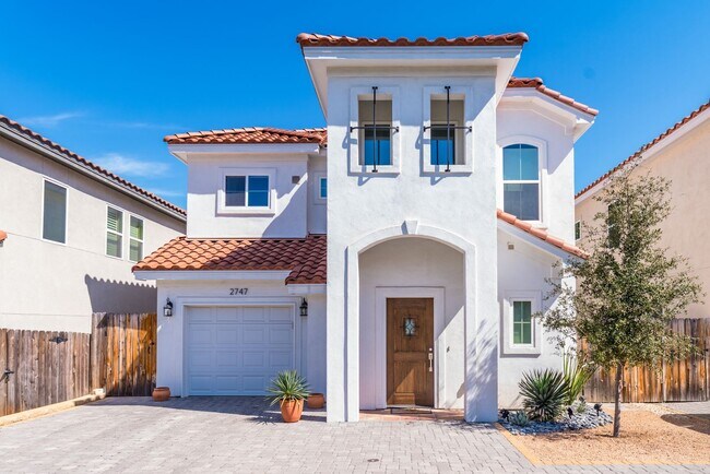 Foto del edificio - BEAUTIFUL PALLATIUM VILLAS 2-BEDROOM