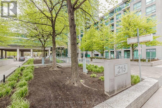 Building Photo - 1411-215-1215 Fort York Blvd