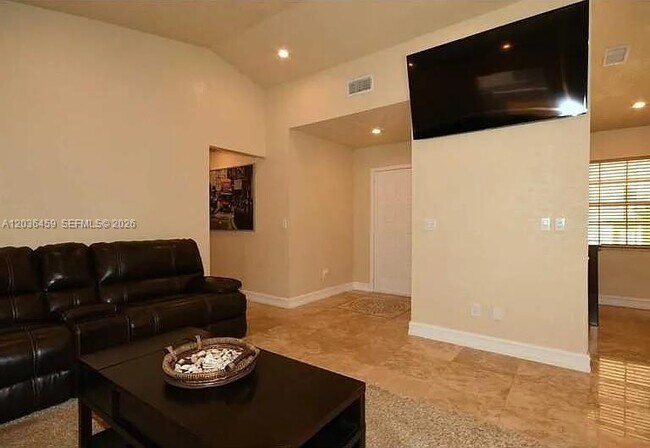 Foto del edificio - 11838 NW 13th St