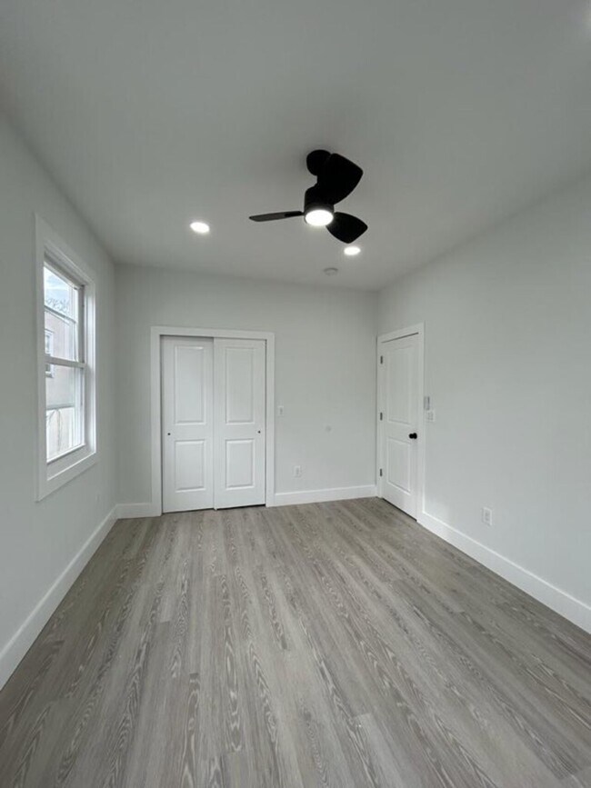 Foto del edificio - 348 Carnegie Place