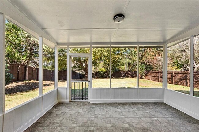 Foto del edificio - 300 Carrington Way