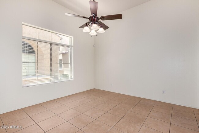 Building Photo - 8430 W Lewis Ave