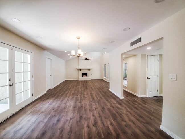 Building Photo - Welcome home!