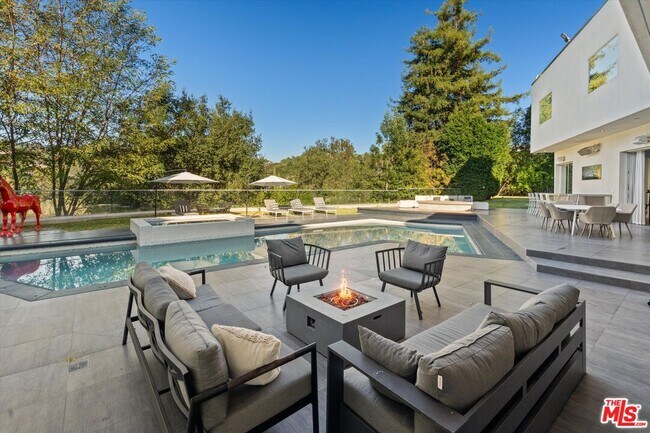 Foto del edificio - 2666 Hutton Dr