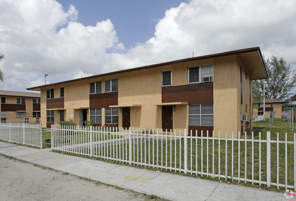 Foto del edificio - Annie Coleman 16