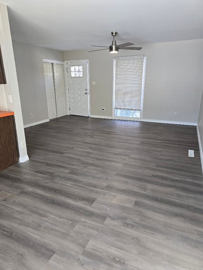 Building Photo - Single Family Home in Homemont/Great Bridge