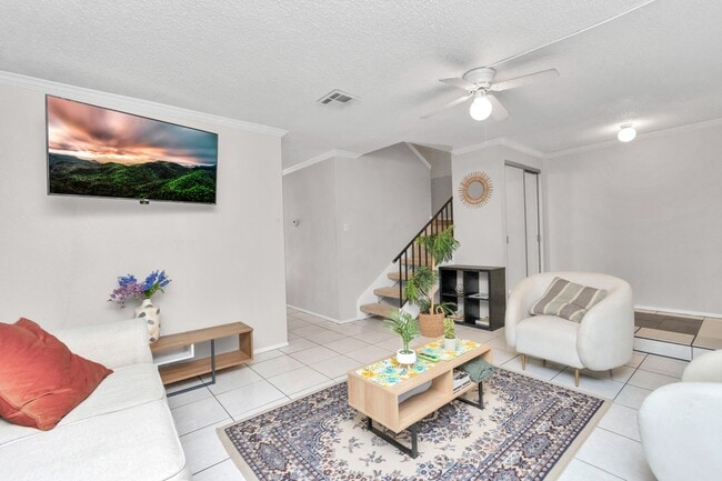 Foto del edificio - 5837 W Sunforest Dr