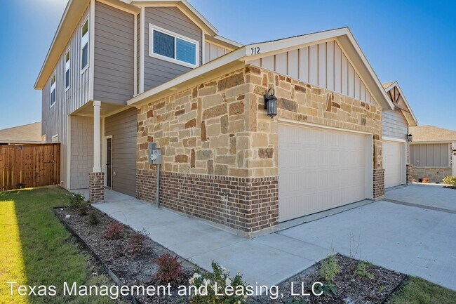 Building Photo - 4 br, 2.5 bath House - 712 Wheatfield Drive