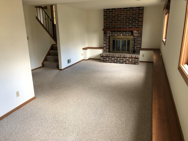 Building Photo - 10204 Parkedge Cir