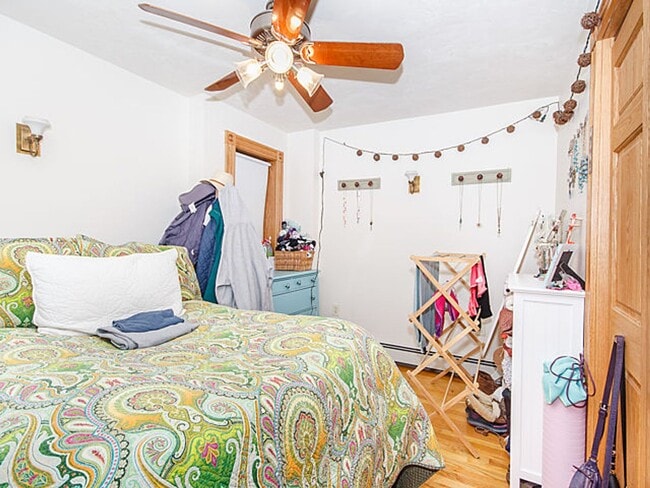 Foto del edificio - No Brokers Fee, No Security Deposit, Heat, Hot Water Included