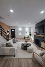 Building Photo - 6017 Vine St