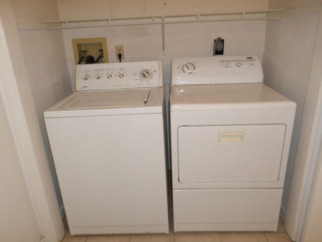 Foto del edificio - 3 Bedroom 2.5 Bath Duplex