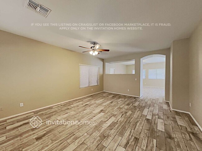 Building Photo - 14317 W Weldon Ave